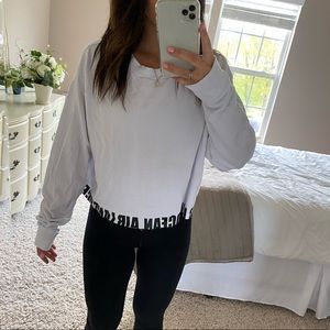 Alo yoga white sweatshirt